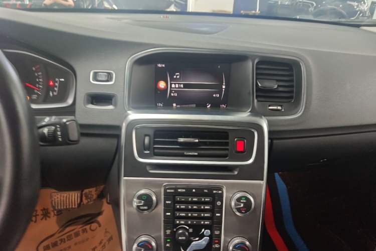 Used Volvo S60 2018 S60L T3 Smart Upgrade Edition Audio And AC Panel