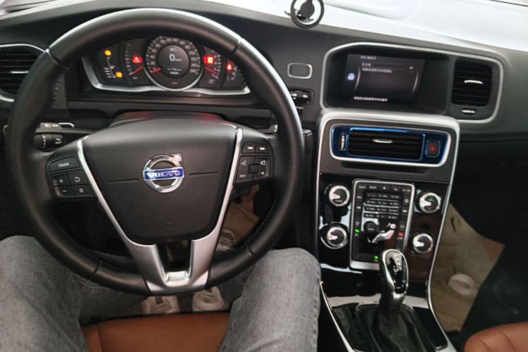 Used Volvo S60 2018 S60L T3 Smart Upgrade Edition Center Console