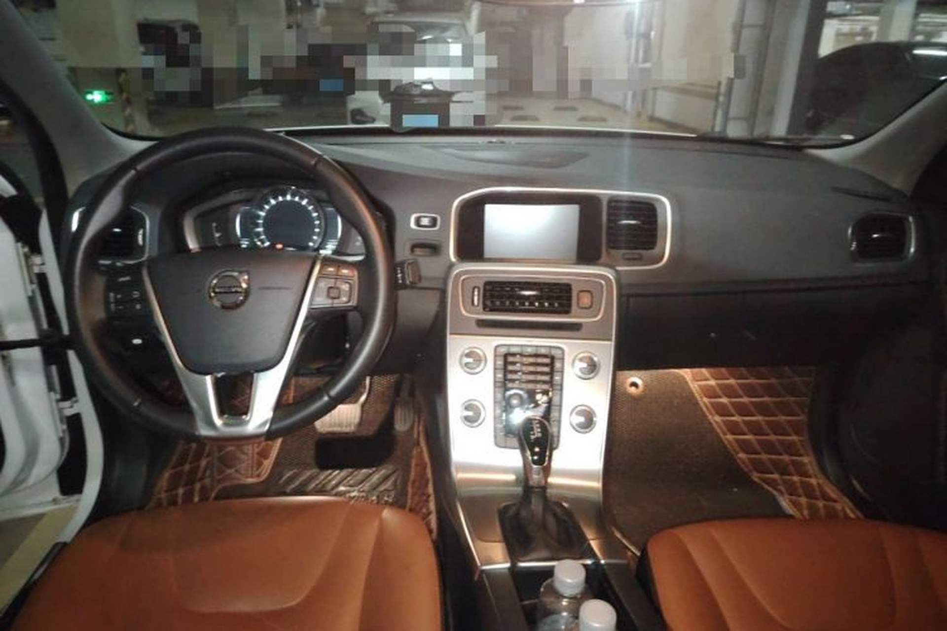Used Volvo S60 2018 S60L T4 Smart & Ambitious Edition Center Console