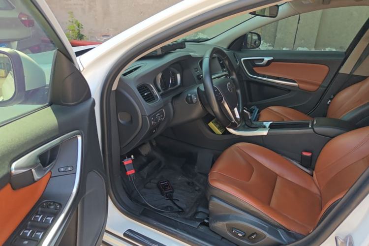 Used Volvo S60 2018 S60L T4 Zhiyuan Edition Driver Seat