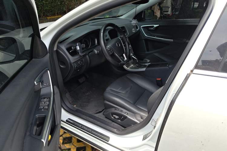 Used Volvo S60 2018 S60L T3 Smart Progress Edition Driver Seat