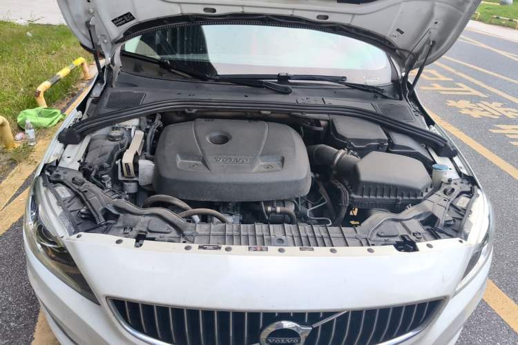 Used Volvo S60 2018 S60L T4 Smart & Ambitious Edition Engine Bay