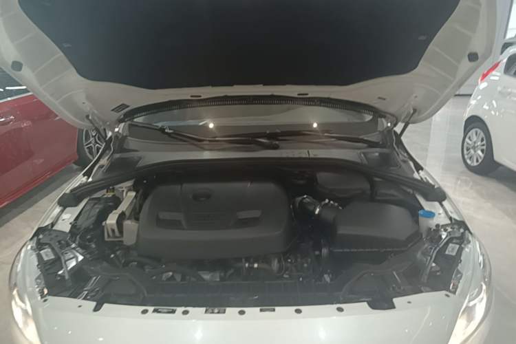 Used Volvo S60 2018 S60L T3 Smart Progress Edition Engine Bay