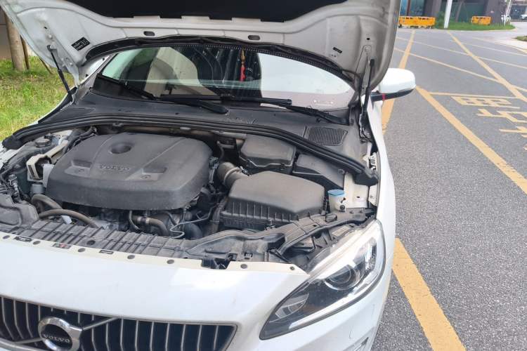 Used Volvo S60 2018 S60L T4 Smart & Ambitious Edition Engine Bay Left