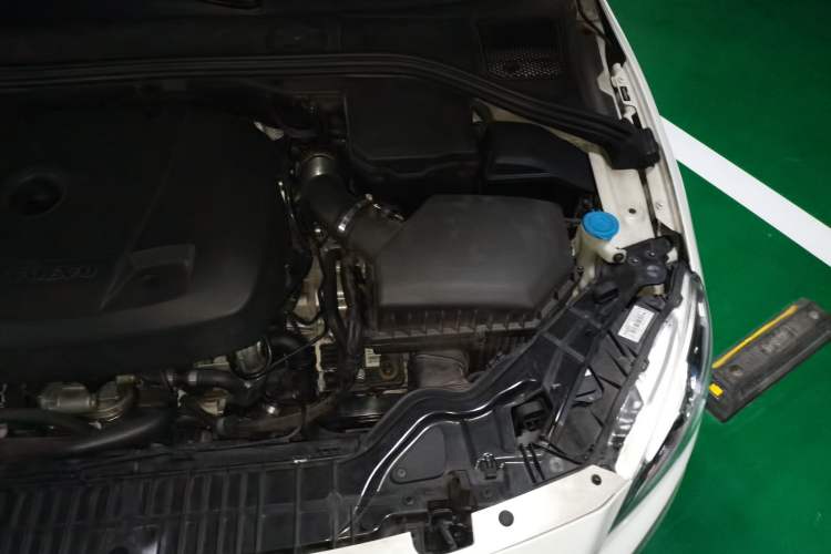 Used Volvo S60 2018 S60L T3 Smart Upgrade Edition Engine Bay Left