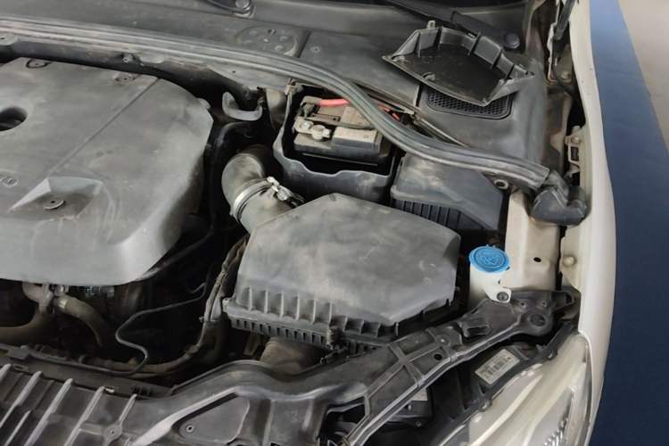 Used Volvo S60 2018 S60L T3 Smart Progress Edition Engine Bay Left