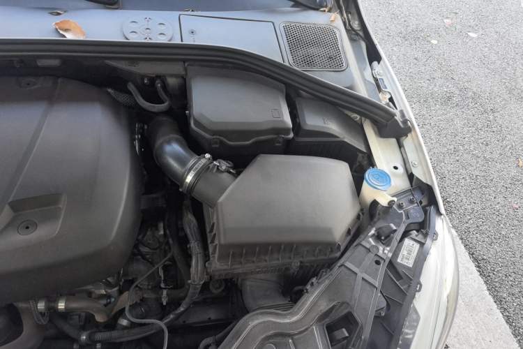 Used Volvo S60 2018 S60L T4 Smart & Ambitious Edition Engine Bay Left