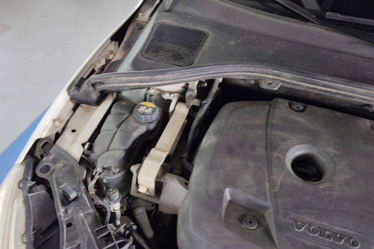 Used Volvo S60 2018 S60L T3 Smart Progress Edition Engine Bay Right