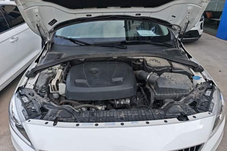 Used Volvo S60 2018 S60L T4 Smart & Ambitious Edition Engine Bay