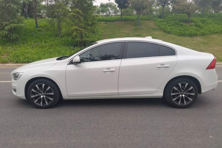 Used Volvo S60 2018 S60L T3 Smart Progress Edition Exterior 4