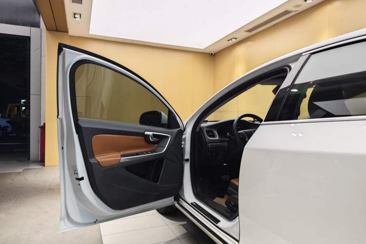 Used Volvo S60 2018 S60L T3 Smart Upgrade Edition Exterior 6