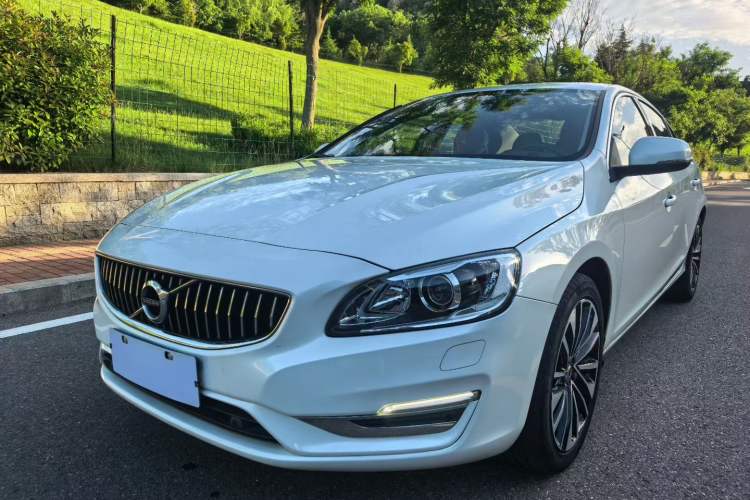 Used Volvo S60 2018 S60L T4 Smart & Ambitious Edition Exterior 8