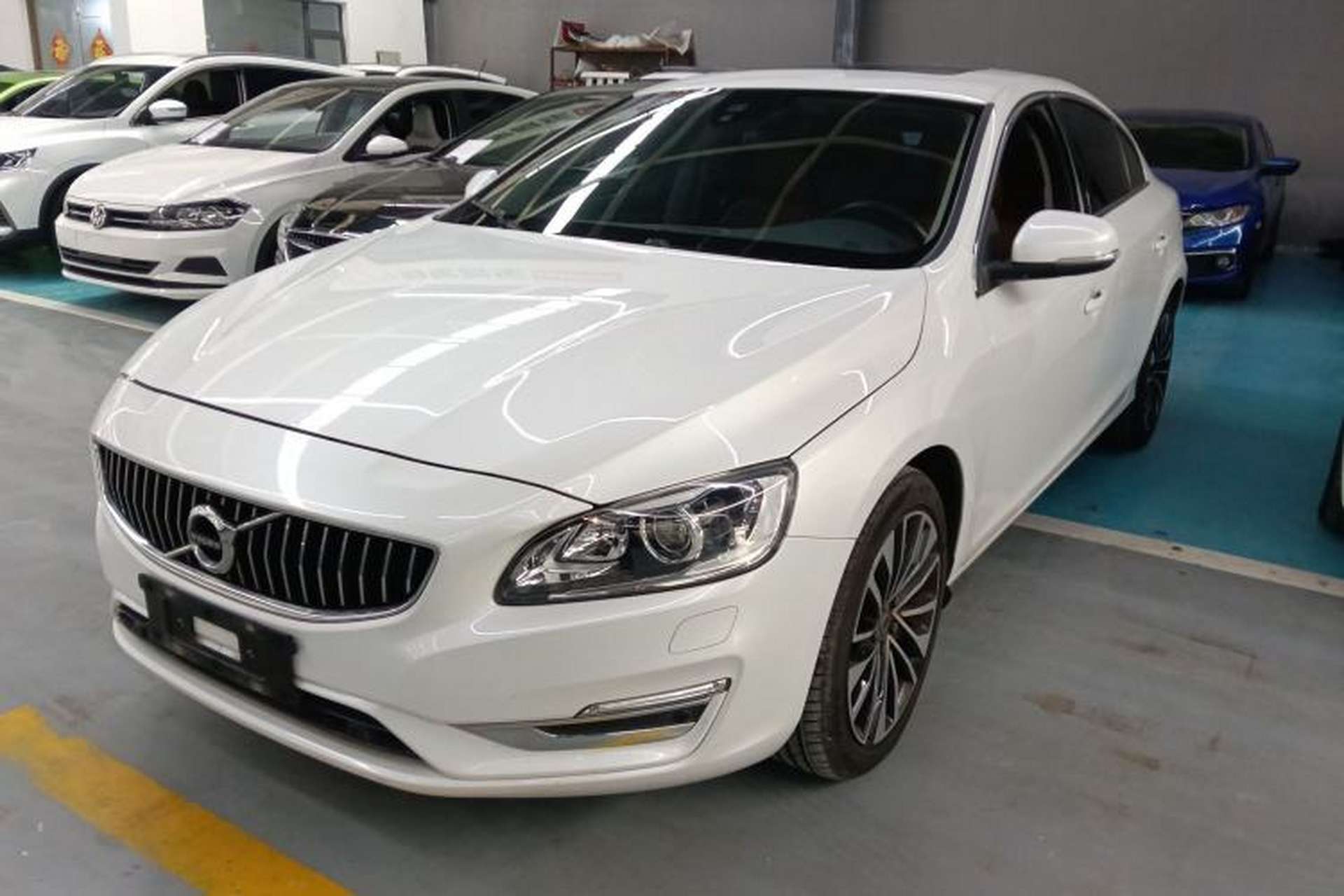 Used Volvo S60 2018 S60L T4 Smart & Ambitious Edition Front Left 45 Deg