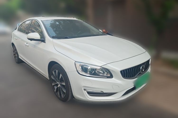 Used Volvo S60 2018 S60L T3 Smart Progress Edition Front Right 45 Deg
