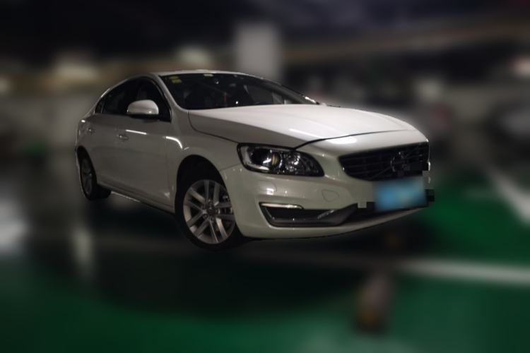 Used Volvo S60 2018 S60L T3 Smart Upgrade Edition Front Right 45 Deg