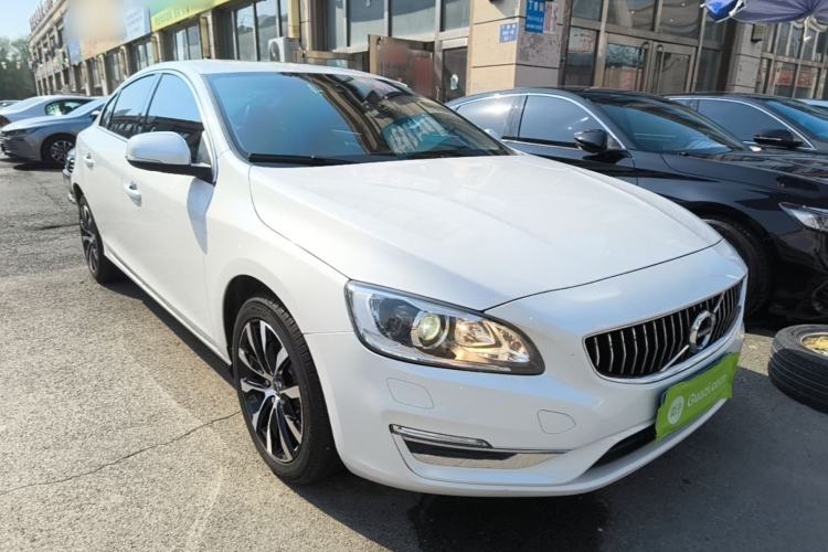 Used Volvo S60 2018 S60L T3 Smart Progress Edition Front Right 45 Deg