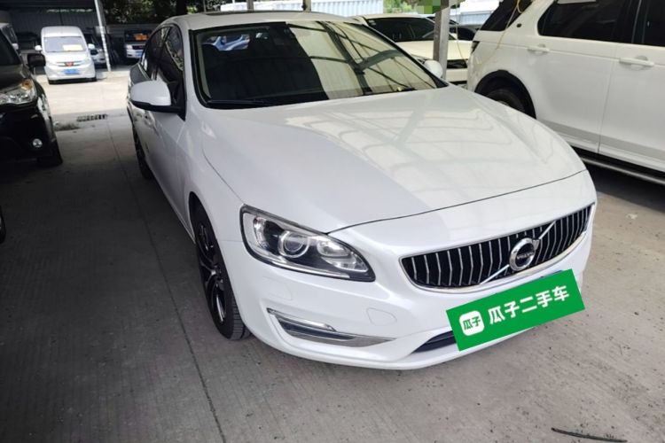 Used Volvo S60 2018 S60L T3 Smart Progress Edition Front Right 45 Deg
