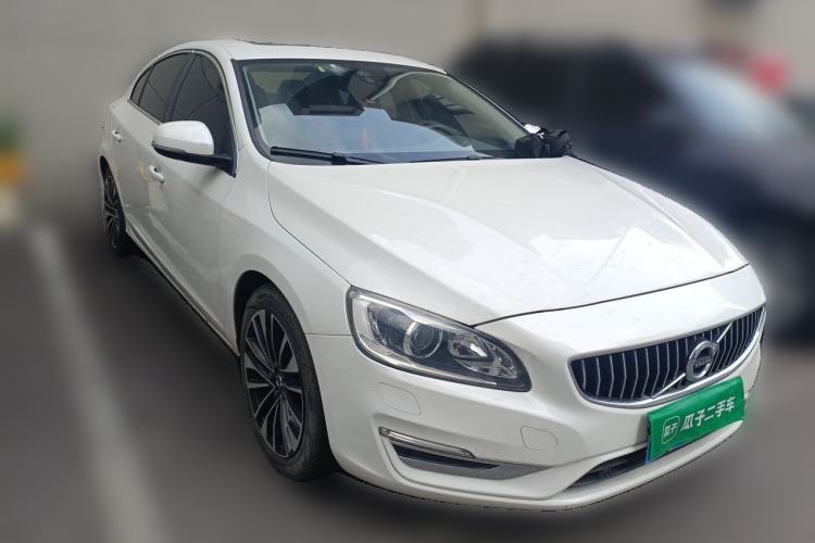 Used Volvo S60 2018 S60L T4 Smart & Ambitious Edition Front Right 45 Deg