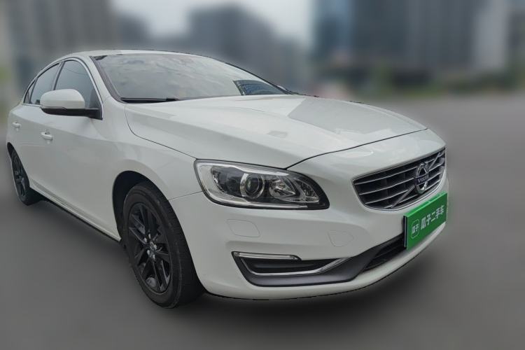 Used Volvo S60 2018 S60L T3 Smart Upgrade Edition Front Right 45 Deg