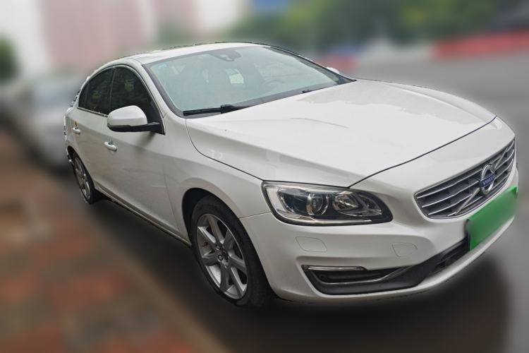 Used Volvo S60 2018 S60L T5 Intelligent Drive Edition Front Right 45 Deg
