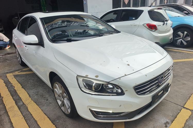 Used Volvo S60 2018 S60L T4 Zhiyuan Edition Front Right 45 Deg