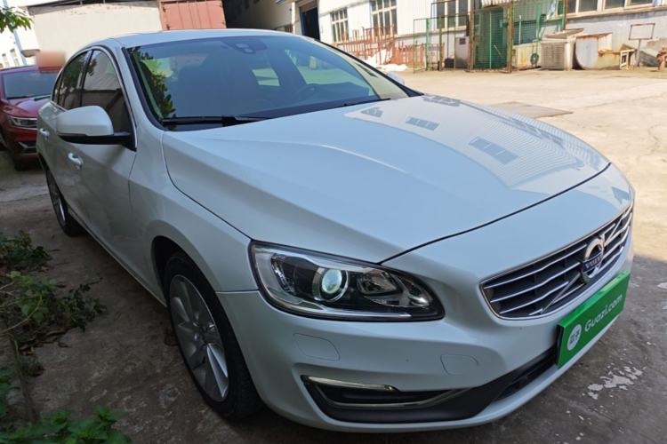 Used Volvo S60 2018 S60L T4 Zhiyuan Edition Front Right 45 Deg