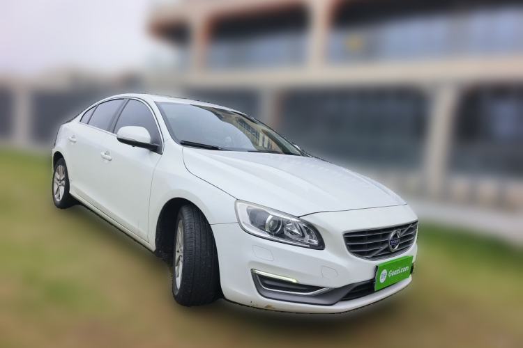 Used Volvo S60 2018 S60L T3 Smart Upgrade Edition Front Right 45 Deg
