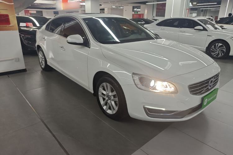 Used Volvo S60 2018 S60L T3 Smart Upgrade Edition Front Right 45 Deg