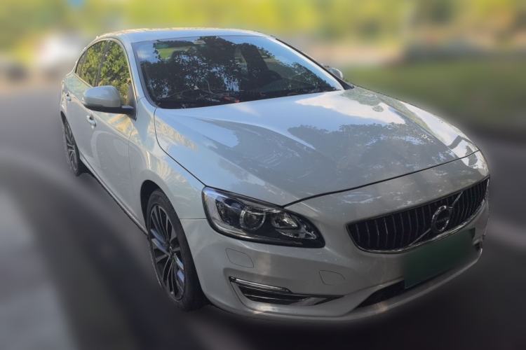 Used Volvo S60 2018 S60L T4 Smart & Ambitious Edition Front Right 45 Deg