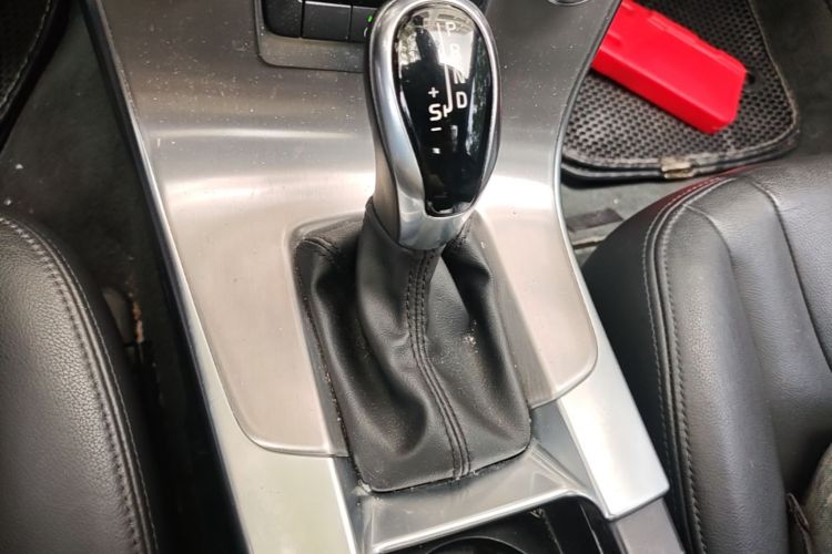 Used Volvo S60 2018 S60L T3 Smart Upgrade Edition Gear Lever