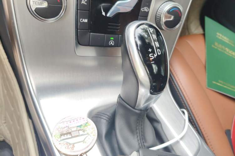 Used Volvo S60 2018 S60L T3 Smart Upgrade Edition Gear Lever