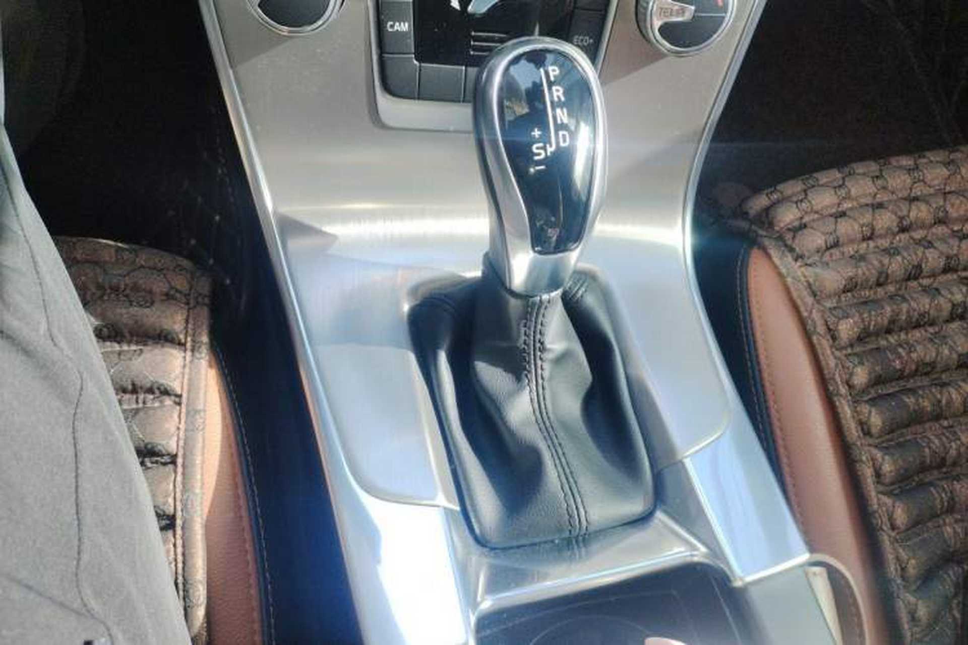 Used Volvo S60 2018 S60L T5 Intelligent Drive Progressive Edition Gear Lever