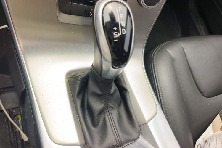 Used Volvo S60 2018 S60L T3 Smart Upgrade Edition Gear Lever