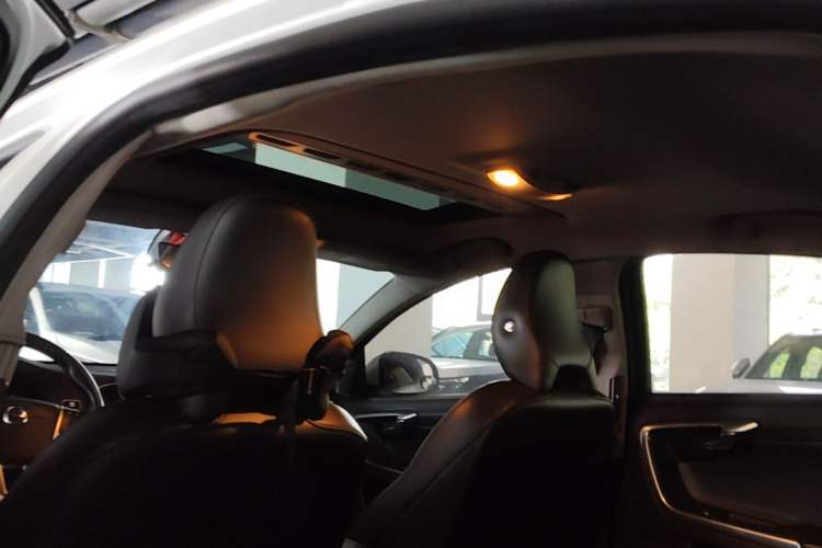 Used Volvo S60 2018 S60L T3 Smart Progress Edition Headliner