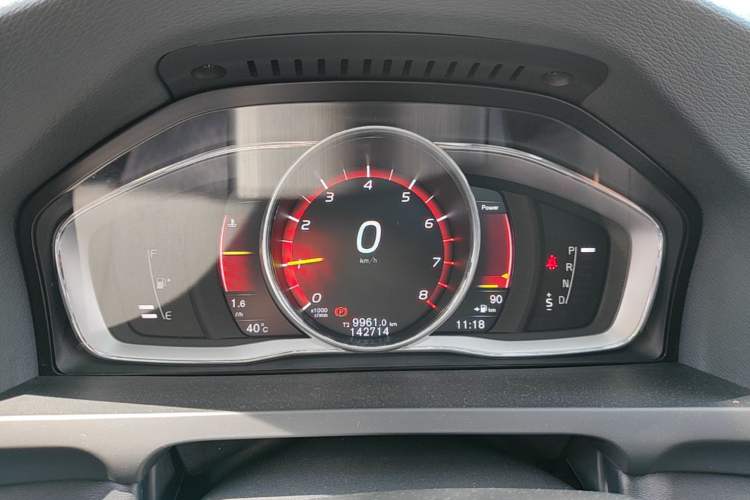 Used Volvo S60 2018 S60L T4 Zhiyuan Edition Instrument Cluster