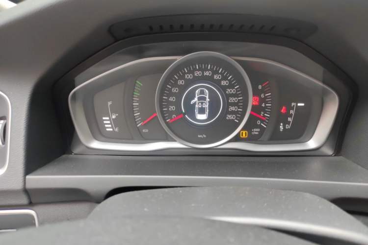 Used Volvo S60 2018 S60L T3 Smart Progress Edition Instrument Cluster