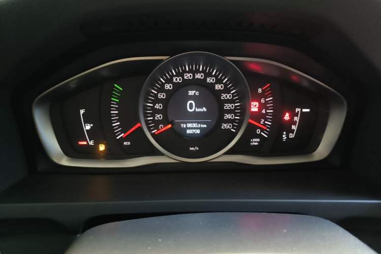 Used Volvo S60 2018 S60L T3 Smart Progress Edition Instrument Cluster