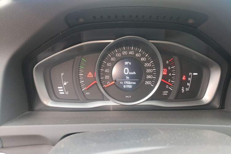 Used Volvo S60 2018 S60L T3 Smart Progress Edition Instrument Cluster