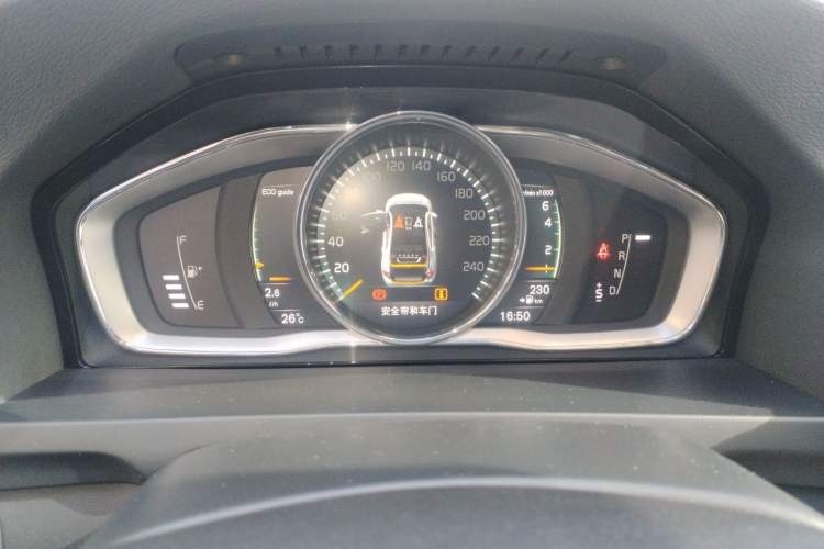 Used Volvo S60 2018 S60L T5 Intelligent Drive Progressive Edition Instrument Cluster