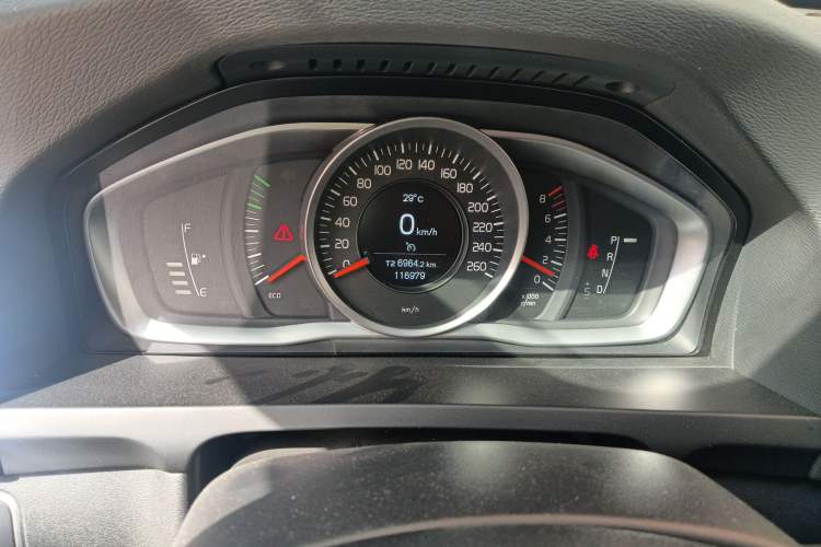 Used Volvo S60 2018 S60L T3 Smart Progress Edition Instrument Cluster