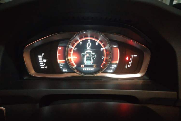 Used Volvo S60 2018 S60L T4 Smart & Ambitious Edition Instrument Cluster