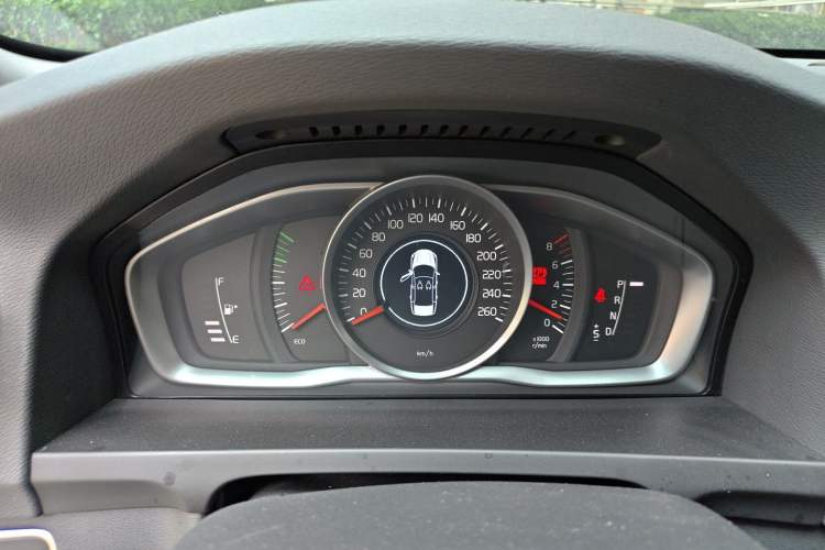 Used Volvo S60 2018 S60L T3 Smart Progress Edition Instrument Cluster