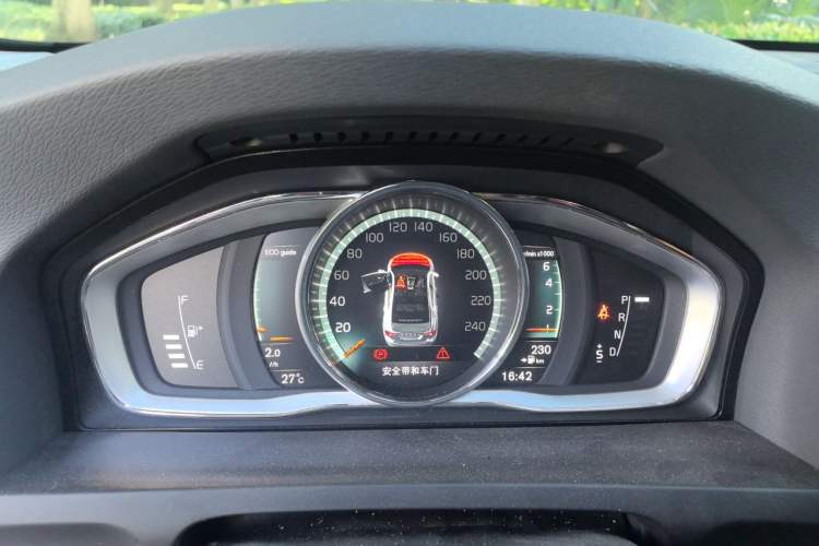 Used Volvo S60 2018 S60L T4 Smart & Ambitious Edition Instrument Cluster