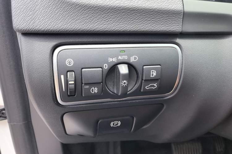 Used Volvo S60 2018 S60L T4 Zhiyuan Edition Interior 11