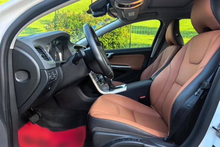 Used Volvo S60 2018 S60L T4 Smart & Ambitious Edition Interior 2