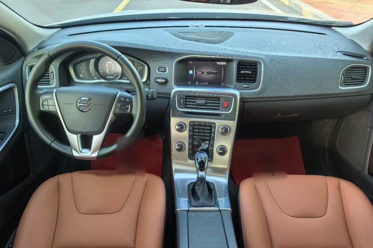 Used Volvo S60 2018 S60L T4 Smart & Ambitious Edition Interior 3