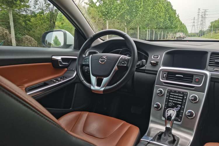 Used Volvo S60 2018 S60L T3 Smart Progress Edition Interior 5