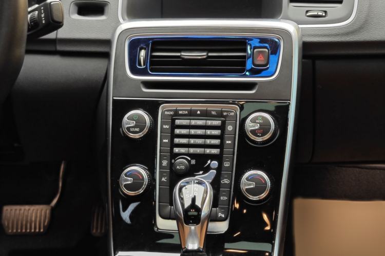 Used Volvo S60 2018 S60L T3 Smart Upgrade Edition Interior 6