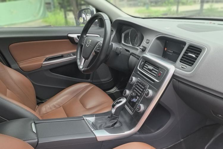 Used Volvo S60 2018 S60L T4 Zhiyuan Edition Interior 7