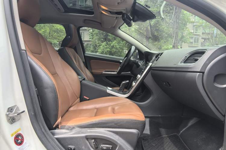 Used Volvo S60 2018 S60L T4 Zhiyuan Edition Interior 8